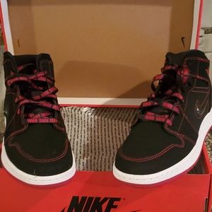 Nike women size 9